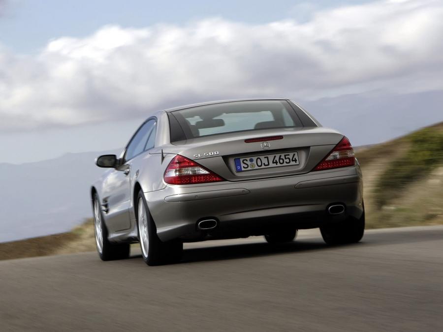  Mercedes-Benz SL500 2006 года  (фото 25 из 40)